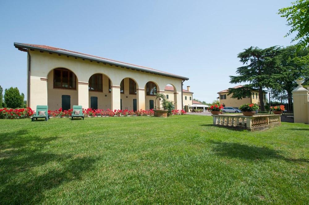 Hotel Venice Resort Airport Тессера Экстерьер фото