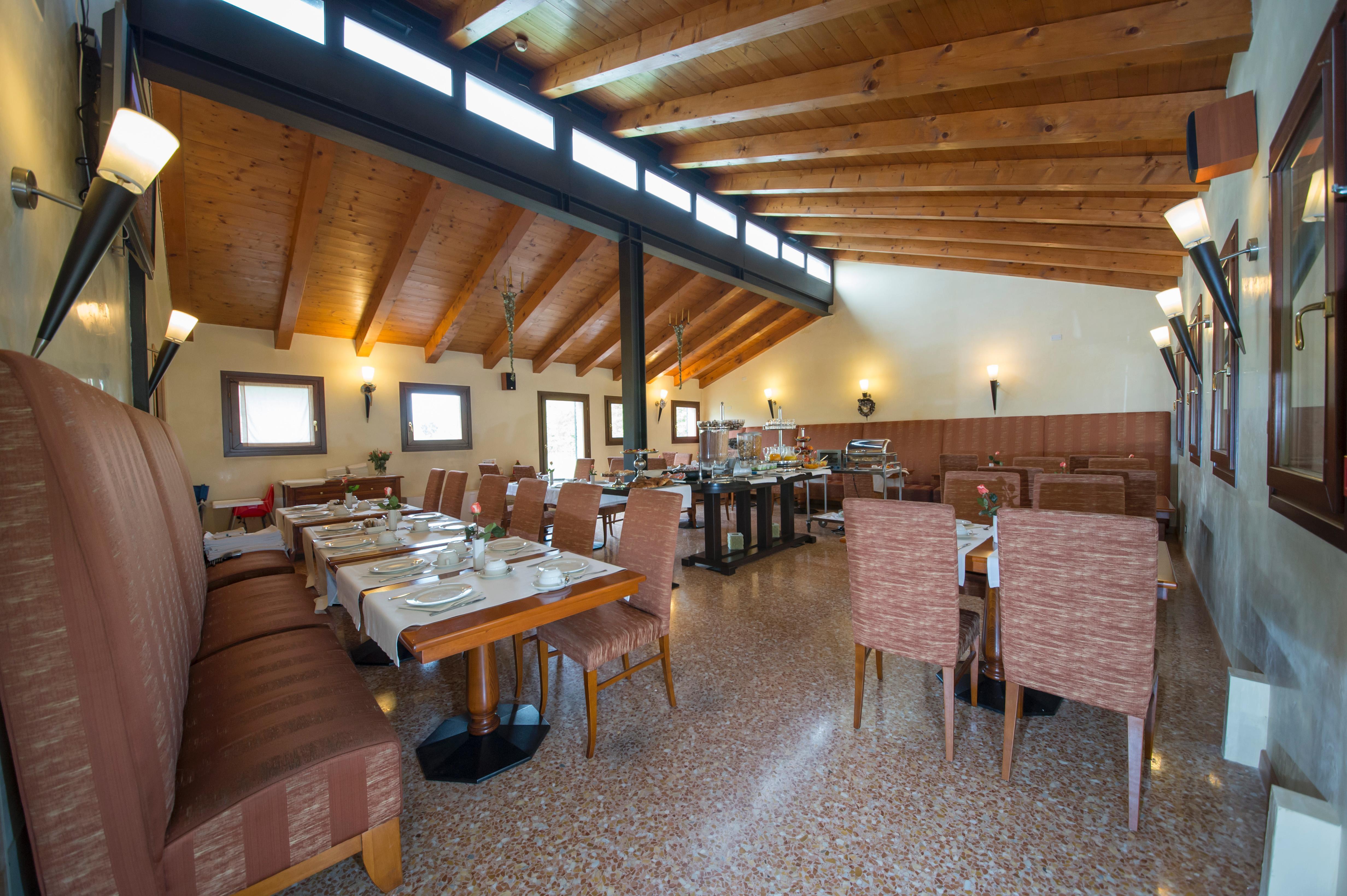 Hotel Venice Resort Airport Тессера Экстерьер фото