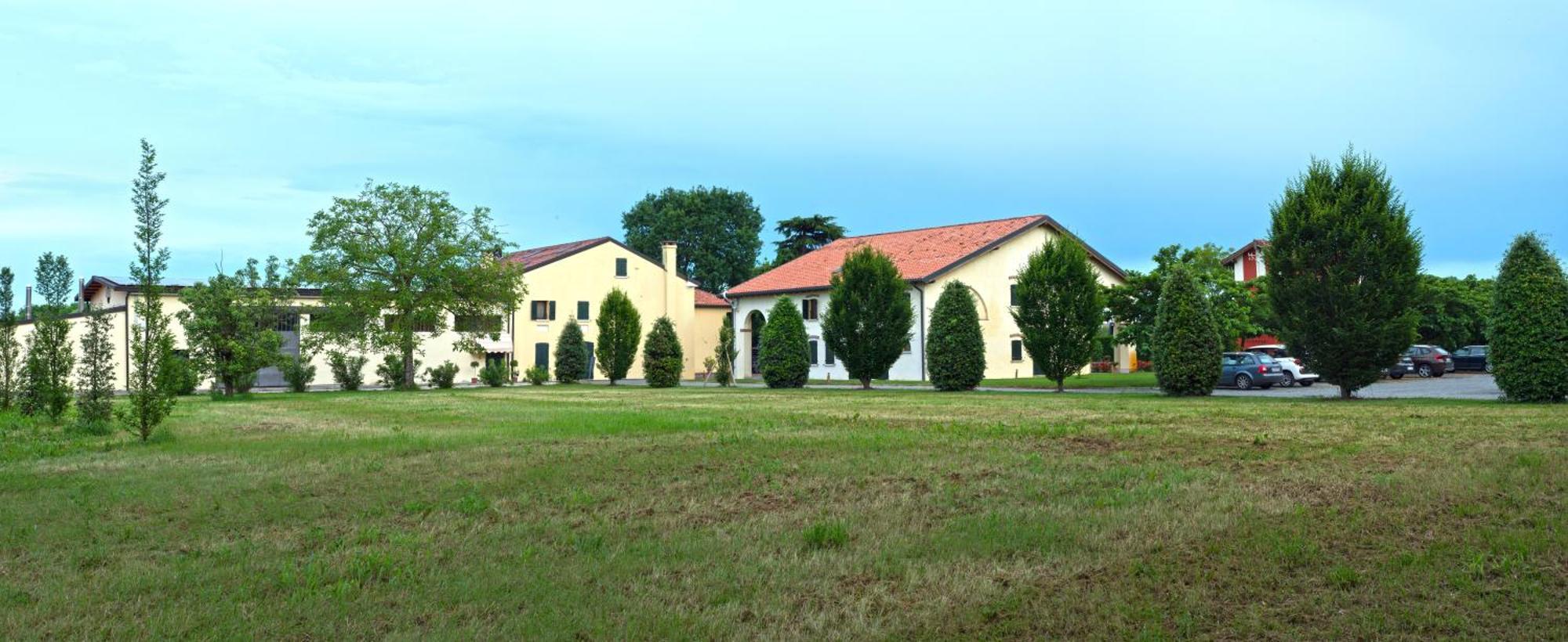 Hotel Venice Resort Airport Тессера Экстерьер фото