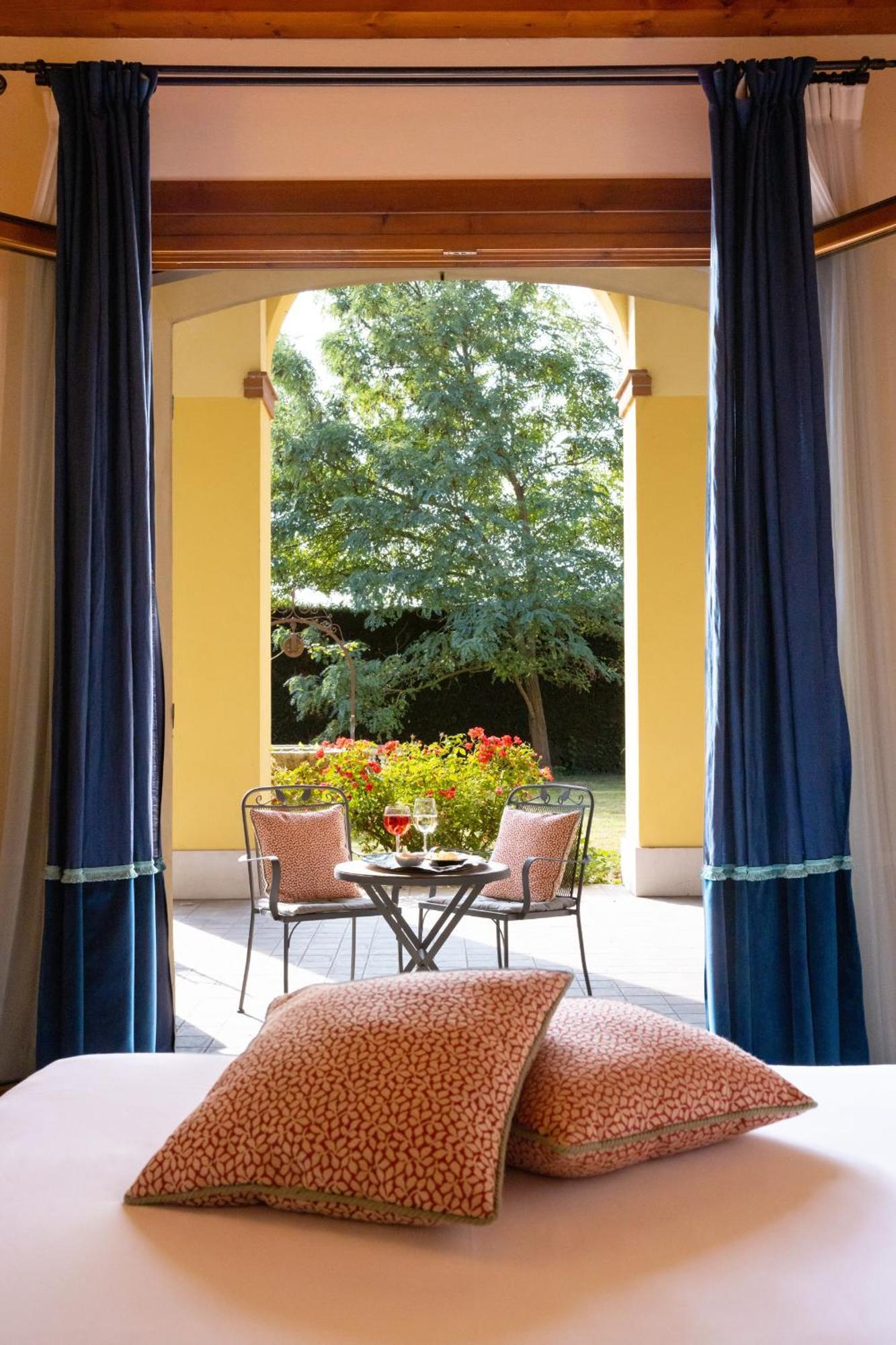 Hotel Venice Resort Airport Тессера Экстерьер фото