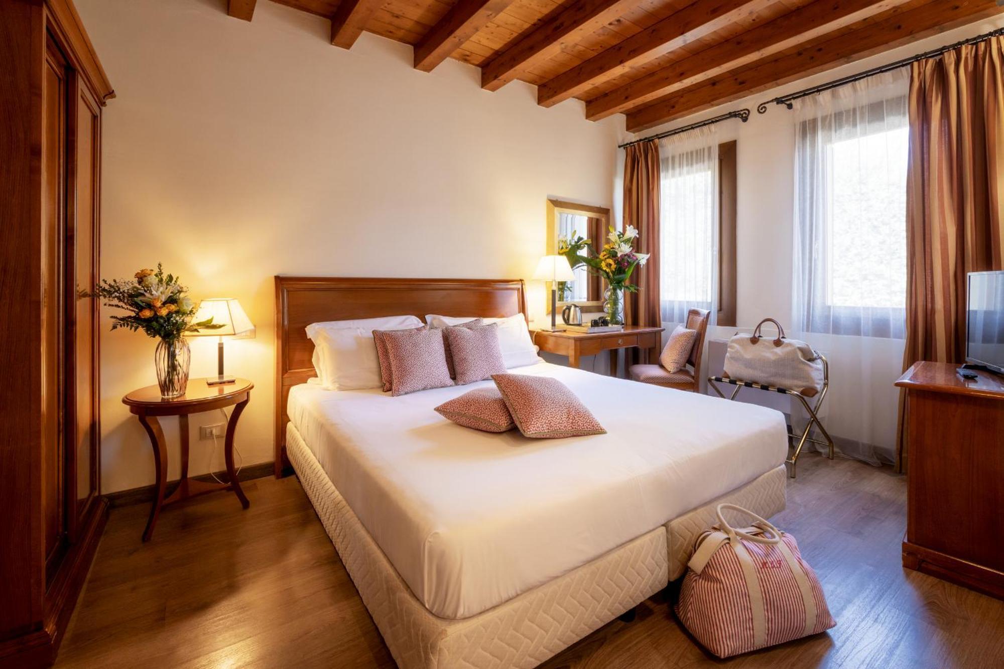 Hotel Venice Resort Airport Тессера Экстерьер фото
