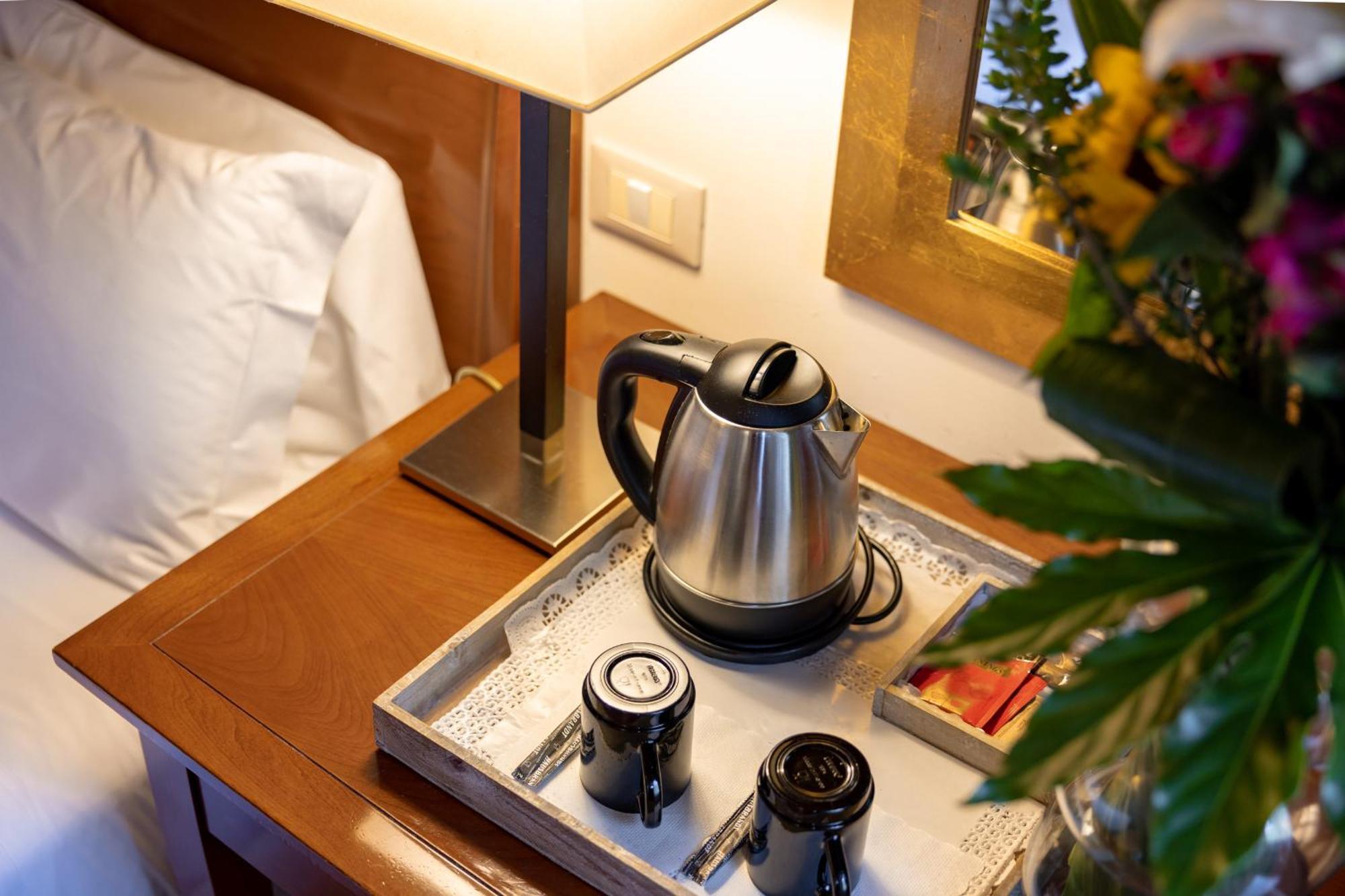 Hotel Venice Resort Airport Тессера Экстерьер фото