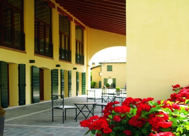 Hotel Venice Resort Airport Тессера Экстерьер фото